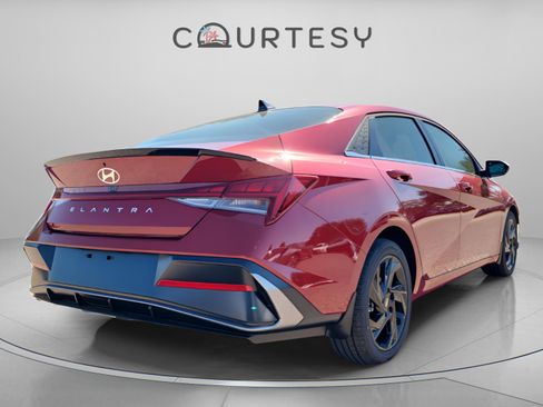 New 2026 Hyundai Elantra SEL Sport image 5