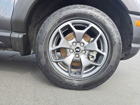 Used 2022 Ford Bronco Sport Badlands image 9