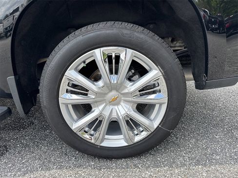 Used 2022 Chevrolet Silverado 1500 High Country w/ High Country Premium Package image 21