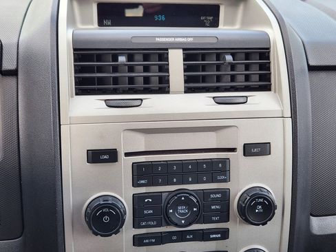 Used 2010 Ford Escape XLT image 7