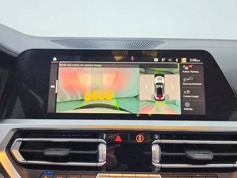 Used 2022 BMW M3 Competition w/ M Carbon Exterior Package image 26