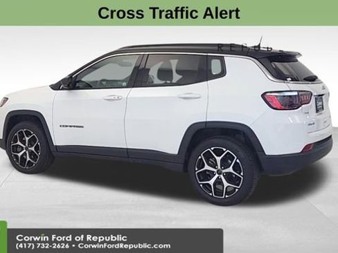 Used 2025 Jeep Compass Limited AWD/4WD image 5