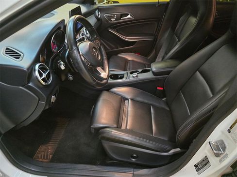 Used 2019 Mercedes-Benz CLA 250 image 22