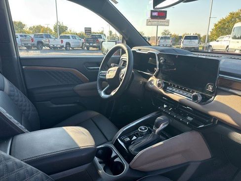 Certified 2024 GMC Canyon Denali image 21