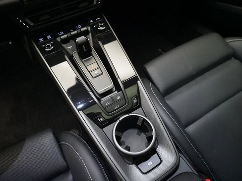 Used 2022 Porsche 911 Carrera 4S image 26