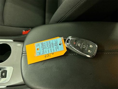 Used 2022 Chevrolet Malibu LT image 12