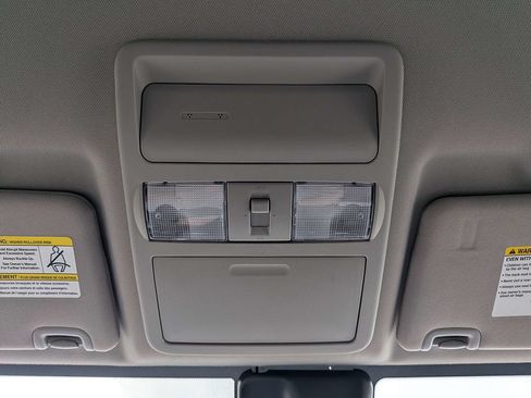 Used 2024 Nissan Frontier SV w/ SV Convenience Package RWD image 25