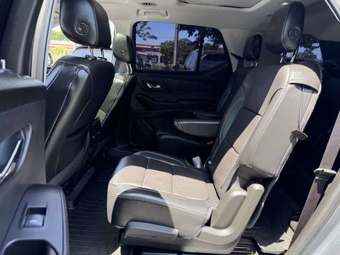 Used 2018 Chevrolet Traverse LT AWD/4WD image 14