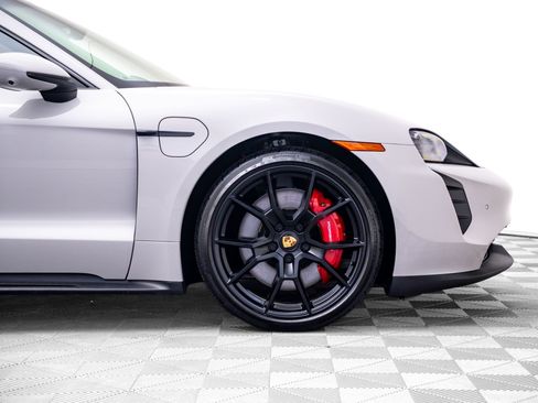 Certified 2024 Porsche Taycan GTS AWD/4WD image 34