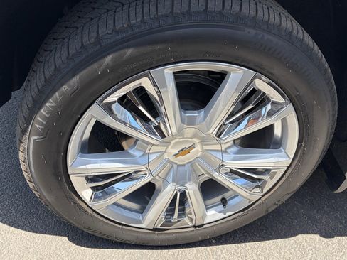 Used 2025 Chevrolet Silverado 1500 High Country AWD/4WD image 5