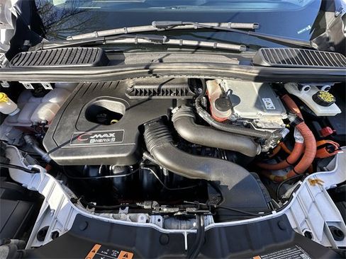 Certified 2017 Ford C-MAX Energi SE w/ Equipment Group 402A image 30