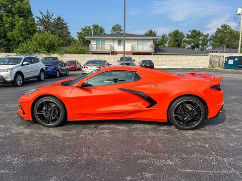 Used 2021 Chevrolet Corvette Stingray Preferred Conv w/ Z51 Performance Package RWD image 9