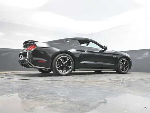 Used 2016 Ford Mustang GT Premium w/ Equipment Group 401A RWD image 43