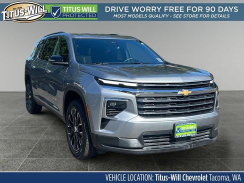 Used 2025 Chevrolet Traverse LT w/ Sun and Wheel Package AWD/4WD image 1