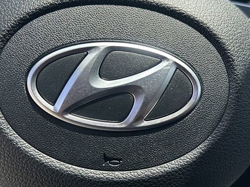 Used 2025 Hyundai Palisade SEL FWD image 24