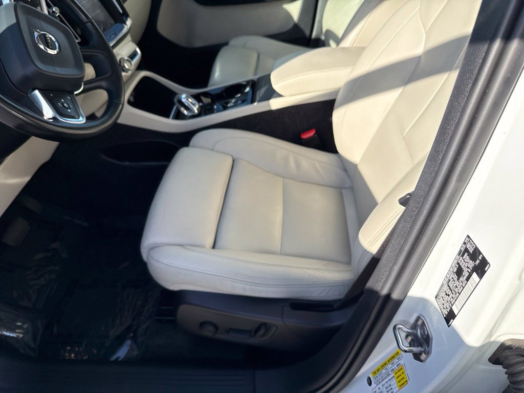 Used 2020 Volvo XC40 T5 Inscription AWD/4WD image 17