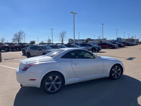 Used 2010 Lexus SC 430 Convertible image 5