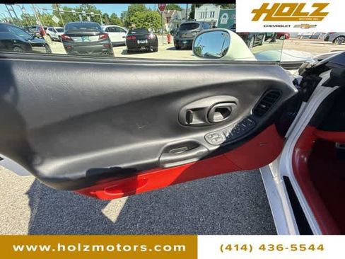 Used 2002 Chevrolet Corvette Convertible w/ Preferred Equipment Group2 RWD image 20