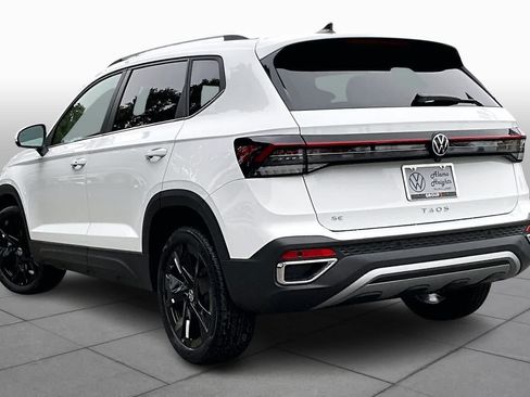 New 2026 Volkswagen Taos SE FWD image 12
