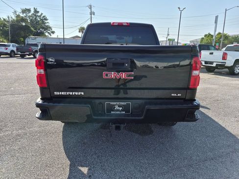 Used 2018 GMC Sierra 1500 SLE w/ SLE Value Package RWD image 7
