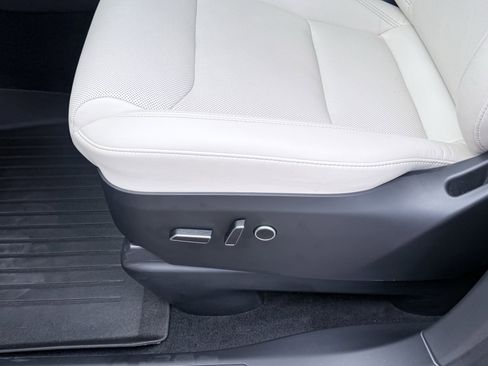 Used 2023 Tesla Model X AWD/4WD image 36