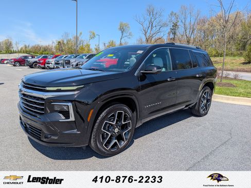 Used 2025 Chevrolet Traverse High Country w/ LPO, Floor Liner Package image 1