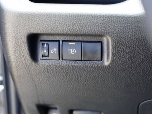 Used 2024 Toyota RAV4 LE AWD/4WD image 19