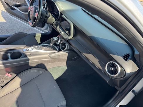 Used 2017 Chevrolet Camaro SS image 19