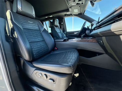 Used 2023 Cadillac Escalade Sport Platinum image 21