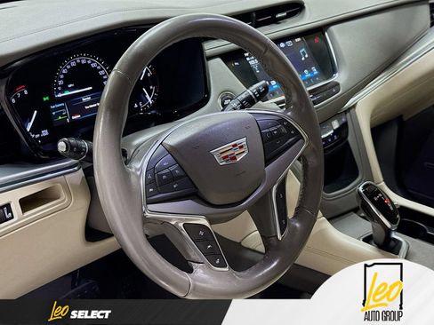 Used 2019 Cadillac XT5 Luxury AWD/4WD image 14