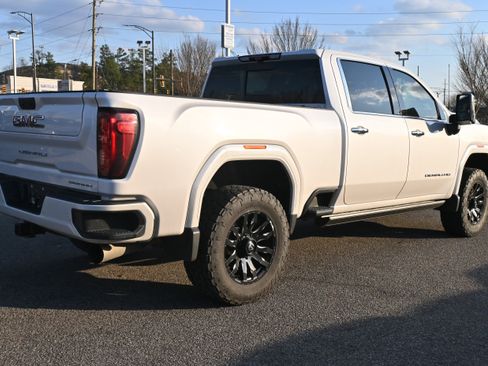 Used 2021 GMC Sierra 3500 Denali w/ Denali Ultimate Package image 15