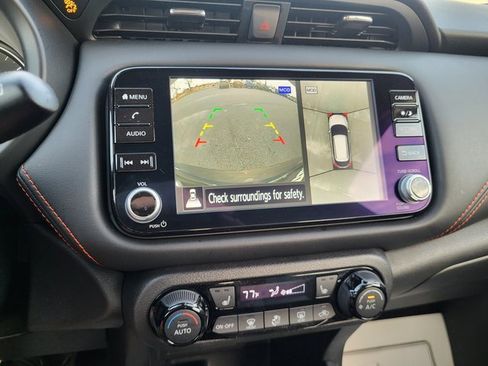 Used 2024 Nissan Kicks SR w/ SR Premium Package image 18