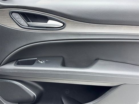 Used 2023 Alfa Romeo Stelvio Ti image 47