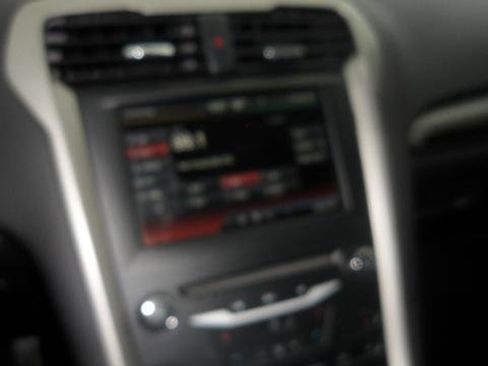 Used 2013 Ford Fusion SE image 24