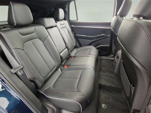 New 2025 Jeep Wagoneer Limited image 25