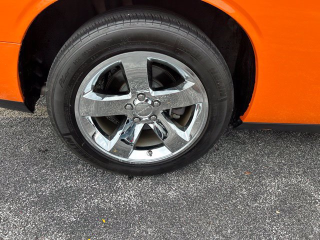 Used 2012 Dodge Challenger R/T RWD image 9
