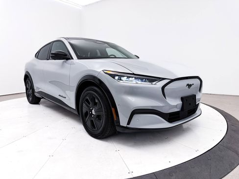 Used 2022 Ford Mustang Mach-E California Route 1 image 11