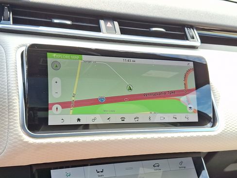 Used 2019 Land Rover Range Rover Velar R-Dynamic SE AWD/4WD image 15
