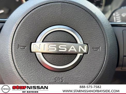 Certified 2022 Nissan Rogue SV w/ SV Premium Package AWD/4WD image 20