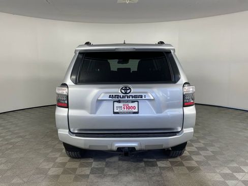 Used 2022 Toyota 4Runner SR5 AWD/4WD image 23