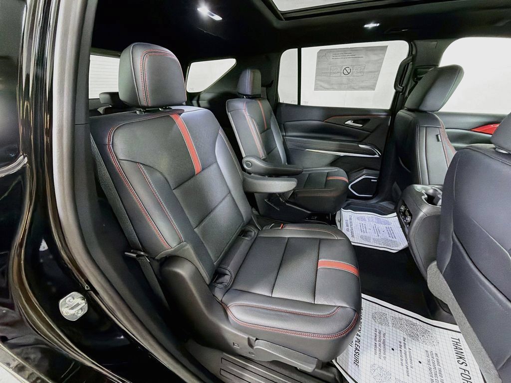 New 2026 Chevrolet Traverse RS w/ LPO, Floor Liner Package AWD/4WD image 25