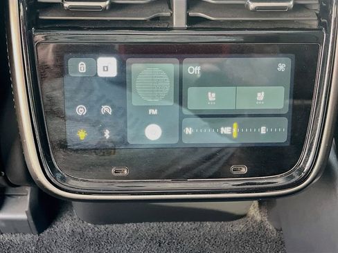 Used 2022 Rivian R1S Launch Edition Quad AWD/4WD image 25