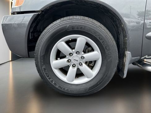 Used 2010 Nissan Titan SE w/ SE Value Truck Pkg RWD image 9