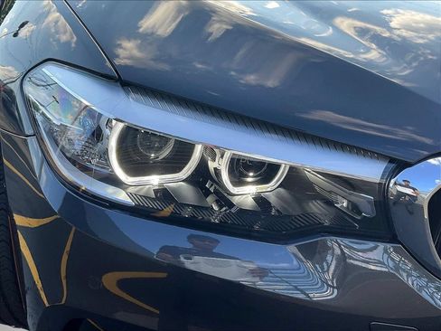 Used 2019 BMW 530e xDrive w/ Convenience Package AWD/4WD image 31