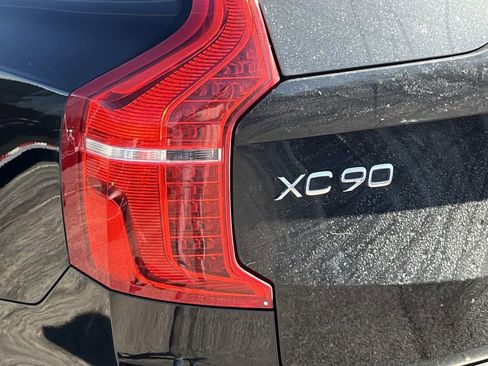 Used 2024 Volvo XC90 B6 Plus w/ Protection Package Premier image 10