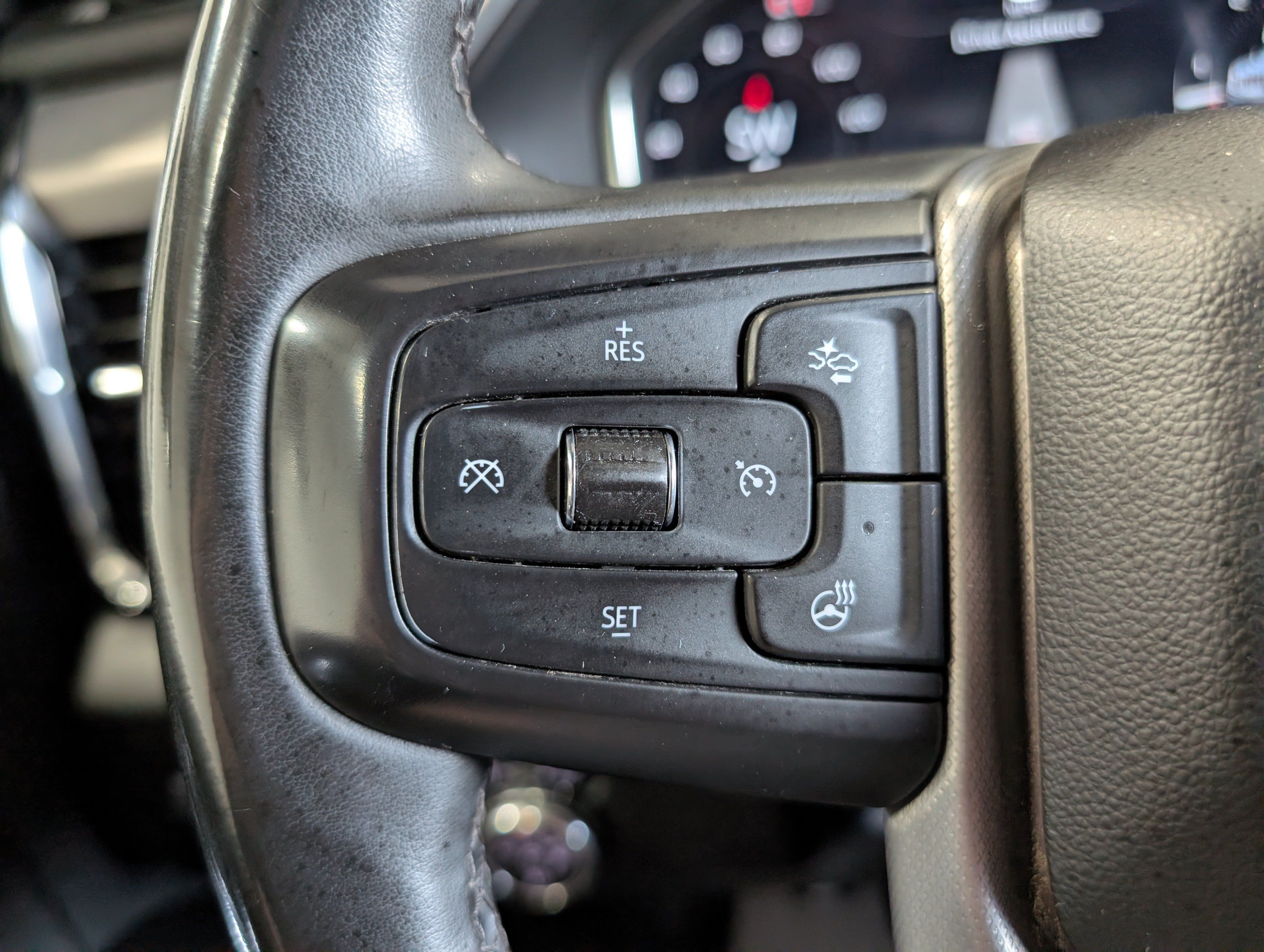Used 2024 GMC Sierra 2500 Denali w/ Technology Package AWD/4WD image 24