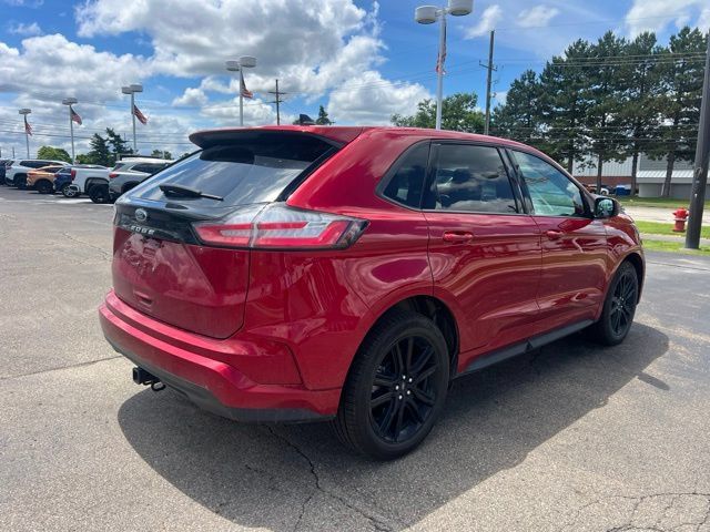 Used 2024 Ford Edge ST-Line w/ Class II Trailer Tow Package AWD/4WD image 5