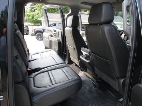 Used 2022 GMC Sierra 3500 Denali w/ Denali Ultimate Package AWD/4WD image 36