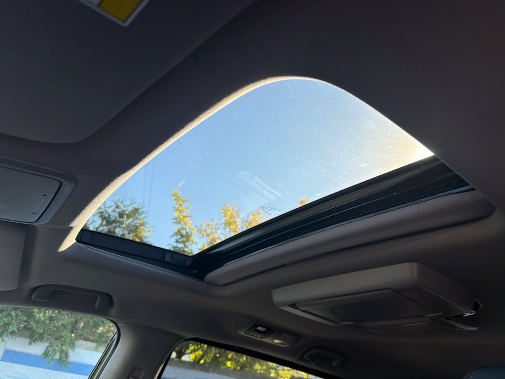 Certified 2024 Honda Odyssey Touring image 11