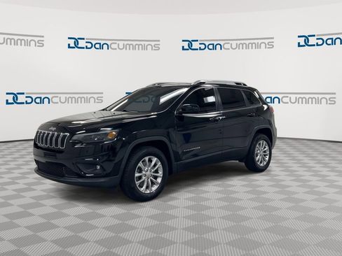 Used 2019 Jeep Cherokee Latitude w/ Popular Appearance Group image 4